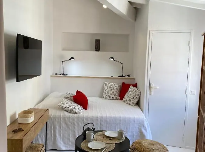 Apartment La Conquette 2 *